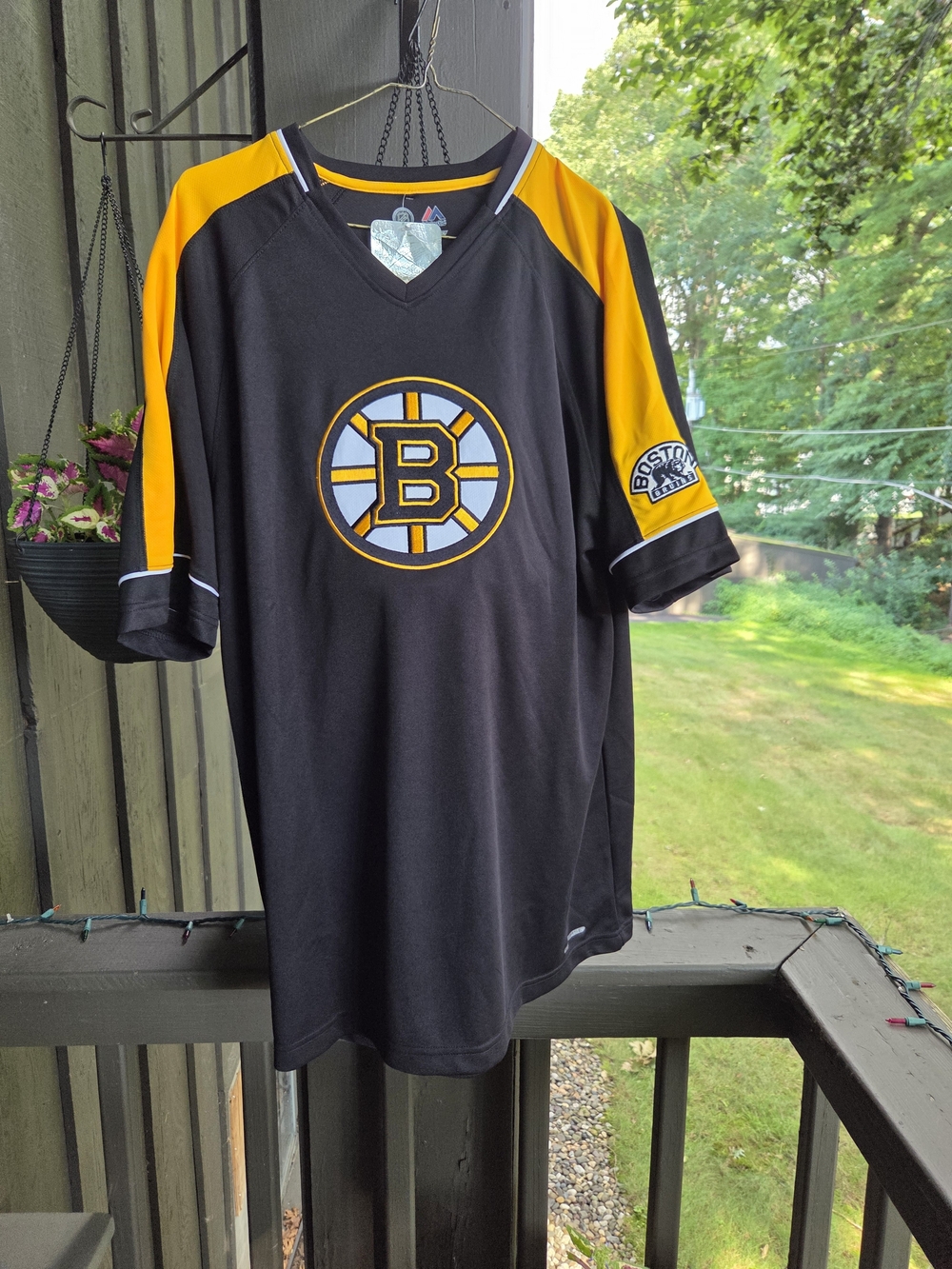 Mens Boston Bruins Black & Gold Hockey Jersey NWT XL